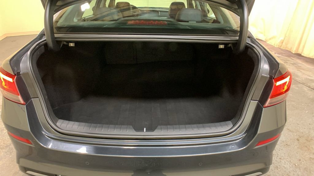 Used 2020 Kia Optima EX image 18