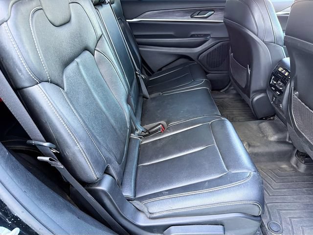 Used 2023 Jeep Grand Cherokee L Limited AWD/4WD image 28