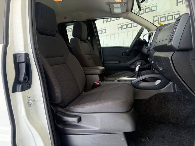 Used 2024 Nissan Frontier S RWD image 7