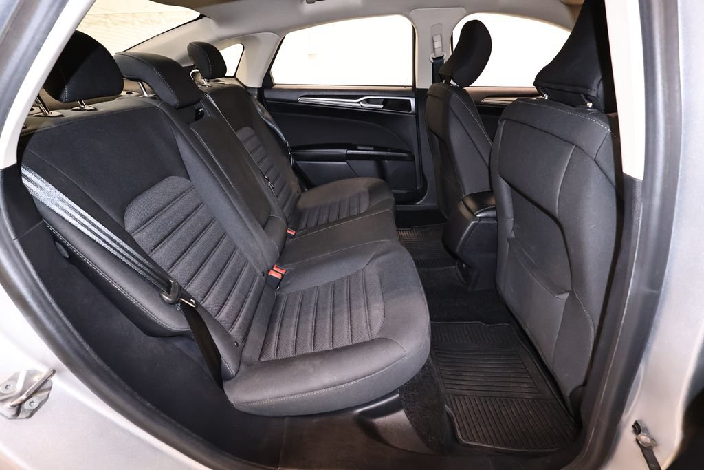 Certified 2018 Ford Fusion SE FWD image 18