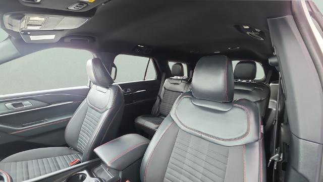Certified 2025 Ford Explorer ST-Line w/ ST-Line Street Pack image 19