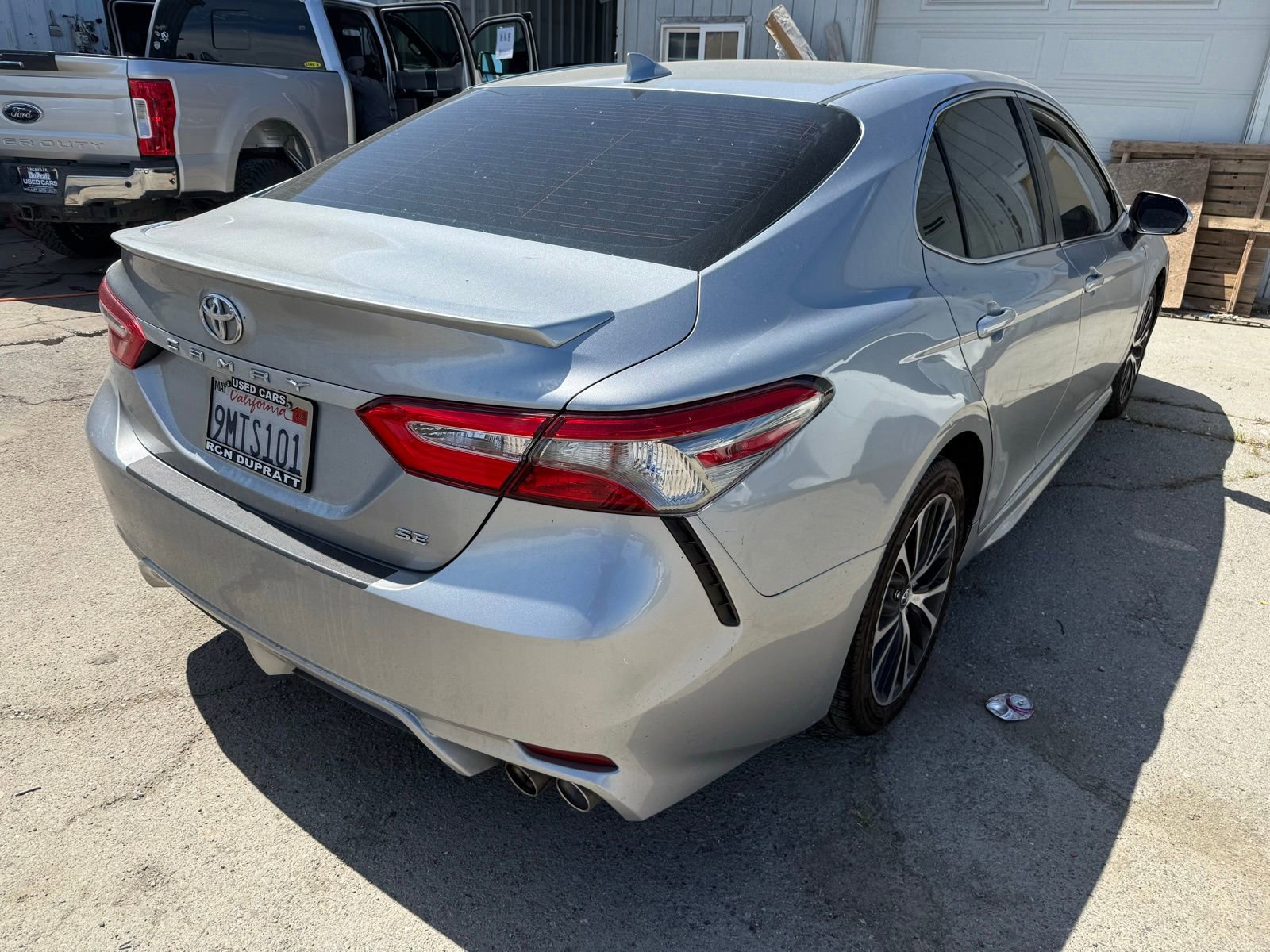 Used 2019 Toyota Camry SE w/ Convenience Package FWD image 5