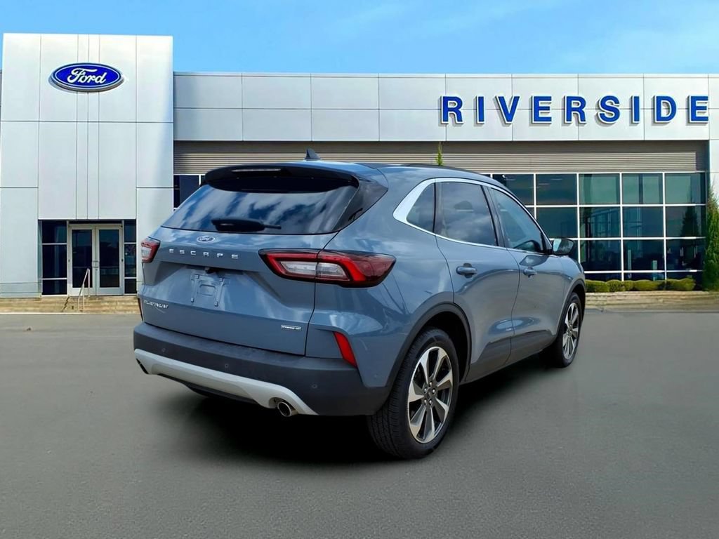 Certified 2023 Ford Escape Platinum w/ Premium Technology Package AWD/4WD image 7