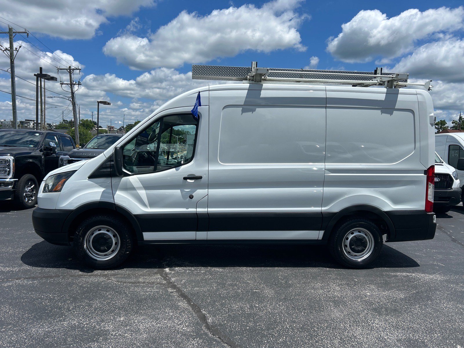 Certified 2019 Ford Transit 150 130 Medium Roof RWD image 4