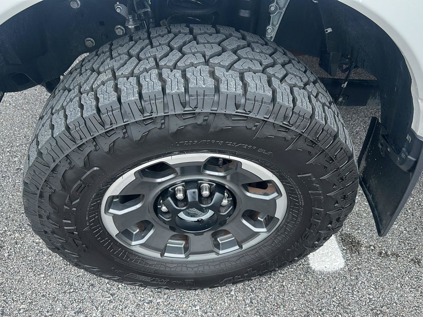 Certified 2023 Ford F250 Platinum w/ Tremor Off-Road Package AWD/4WD image 9