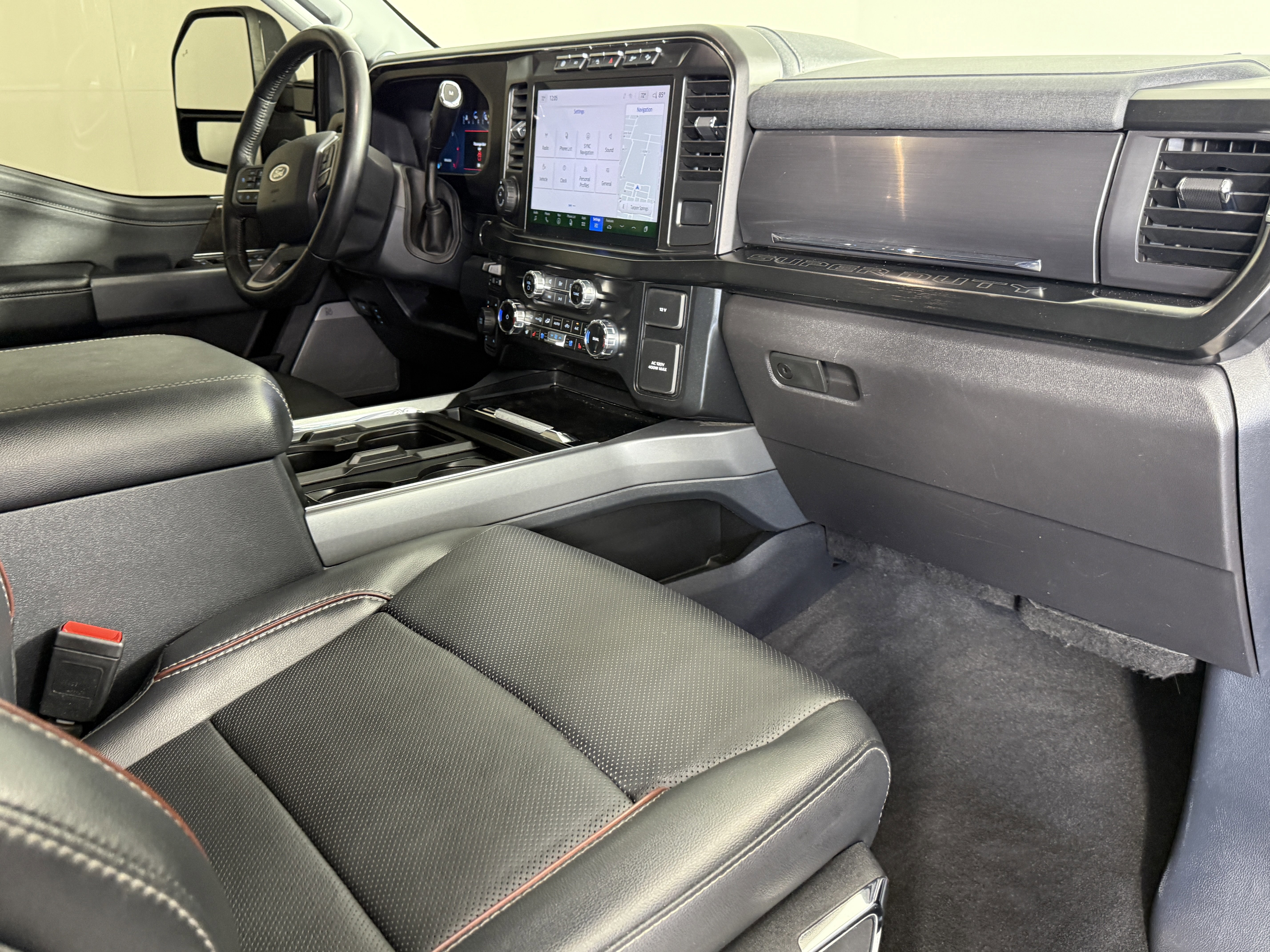 Certified 2024 Ford F250 Lariat w/ Lariat Ultimate Package image 10