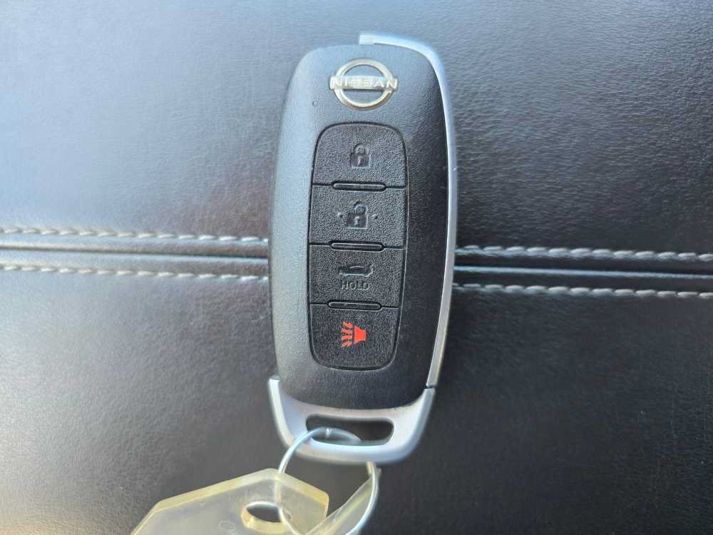 Used 2024 Nissan Sentra SV FWD image 21
