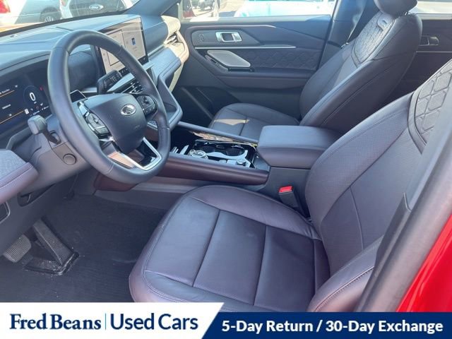 Certified 2025 Ford Explorer Platinum w/ Ultimate Package AWD/4WD image 12