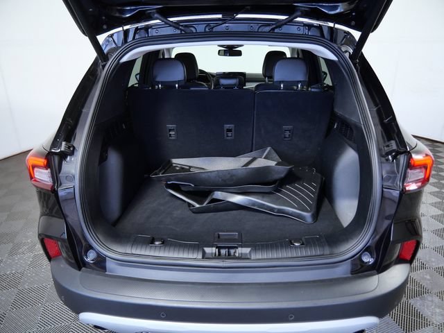 Certified 2023 Ford Escape Platinum w/ Premium Technology Package AWD/4WD image 8