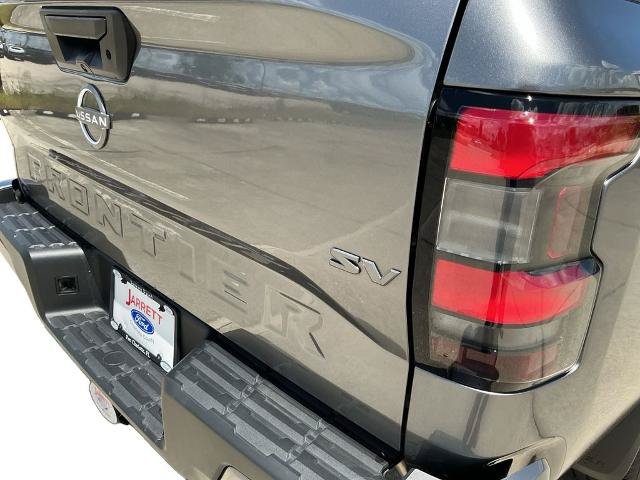 Used 2024 Nissan Frontier SV RWD image 11