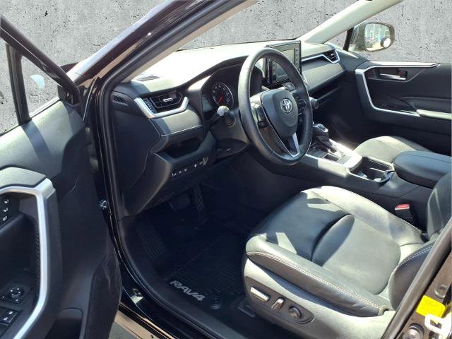 Used 2019 Toyota RAV4 XLE Premium w/ Cold Weather Package AWD/4WD image 13