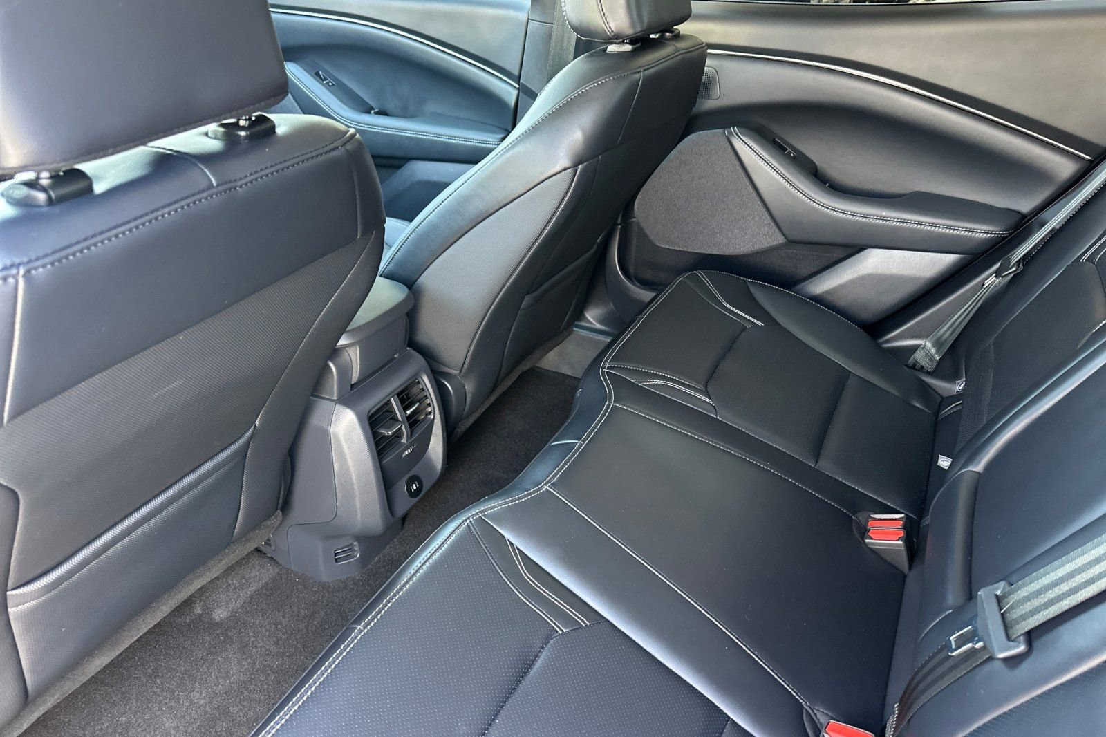 Certified 2025 Ford Mustang Mach-E Premium RWD image 12