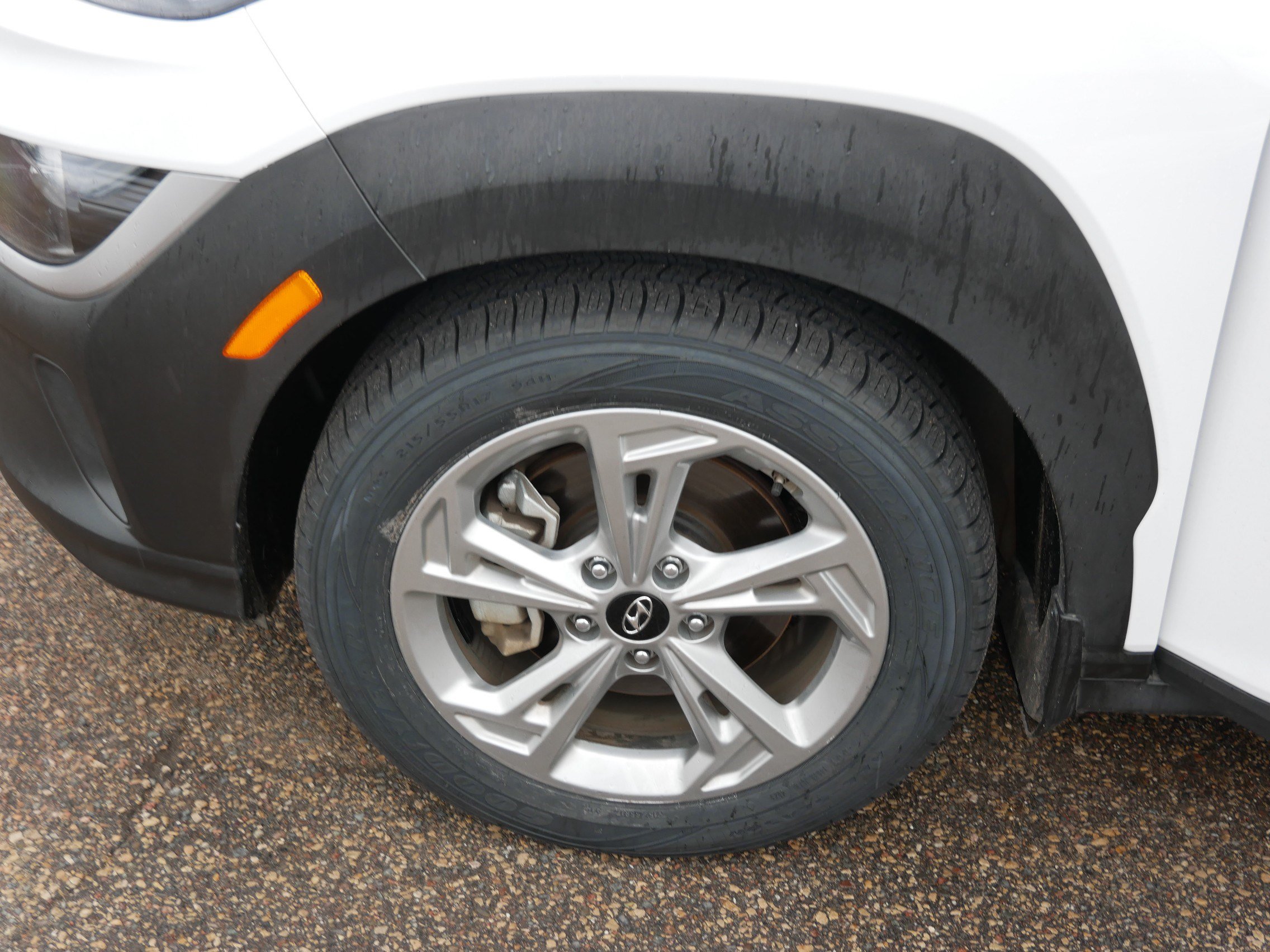 Used 2023 Hyundai Kona SEL AWD/4WD image 15