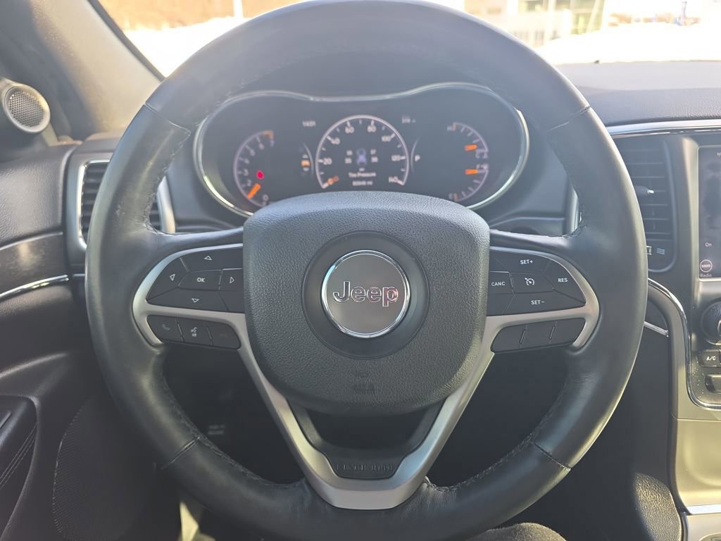 Used 2018 Jeep Grand Cherokee Limited image 25