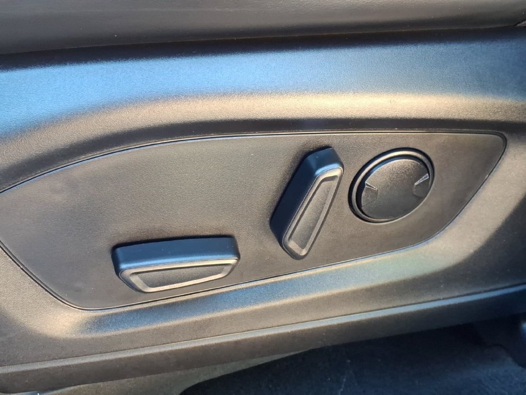 Certified 2025 Ford Explorer ST-Line AWD/4WD image 19