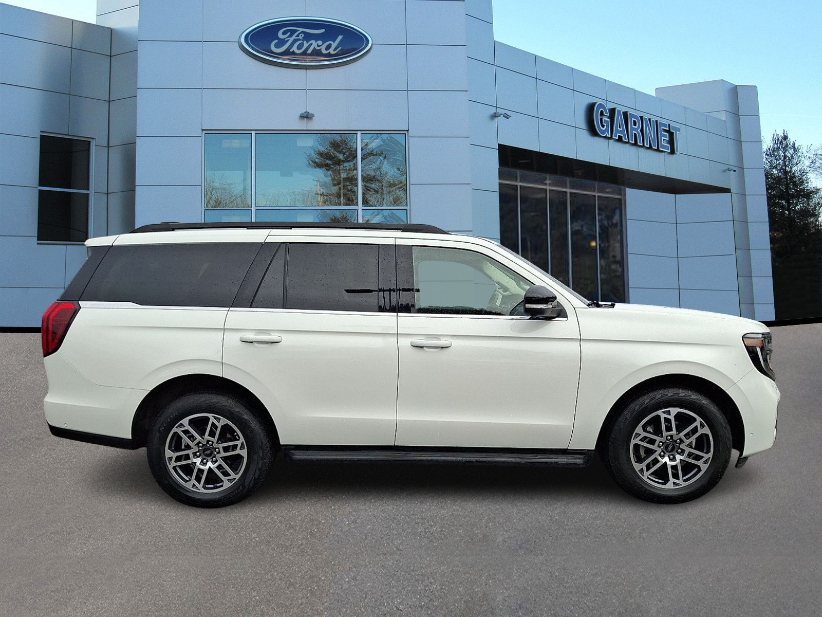 Certified 2025 Ford Expedition Active AWD/4WD image 10