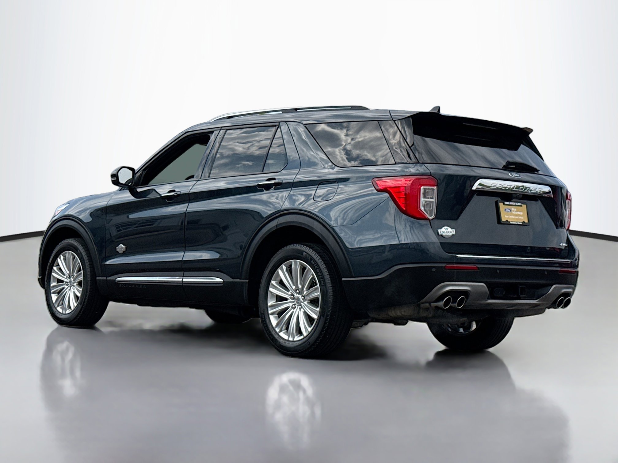 Certified 2023 Ford Explorer King Ranch w/ Technology Package AWD/4WD image 16