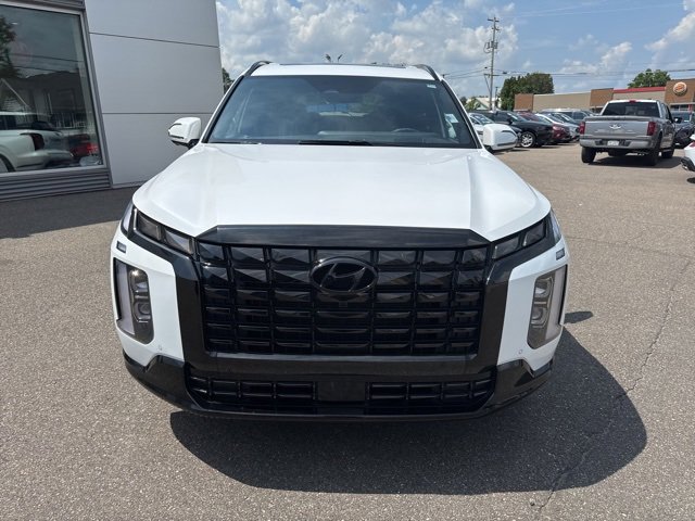 Used 2024 Hyundai Palisade Calligraphy image 2