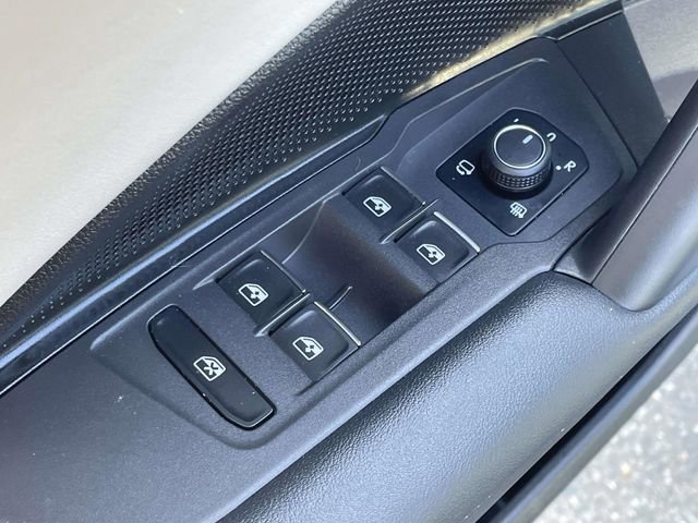 Used 2025 Volkswagen Tiguan SEL R-Line AWD/4WD image 16