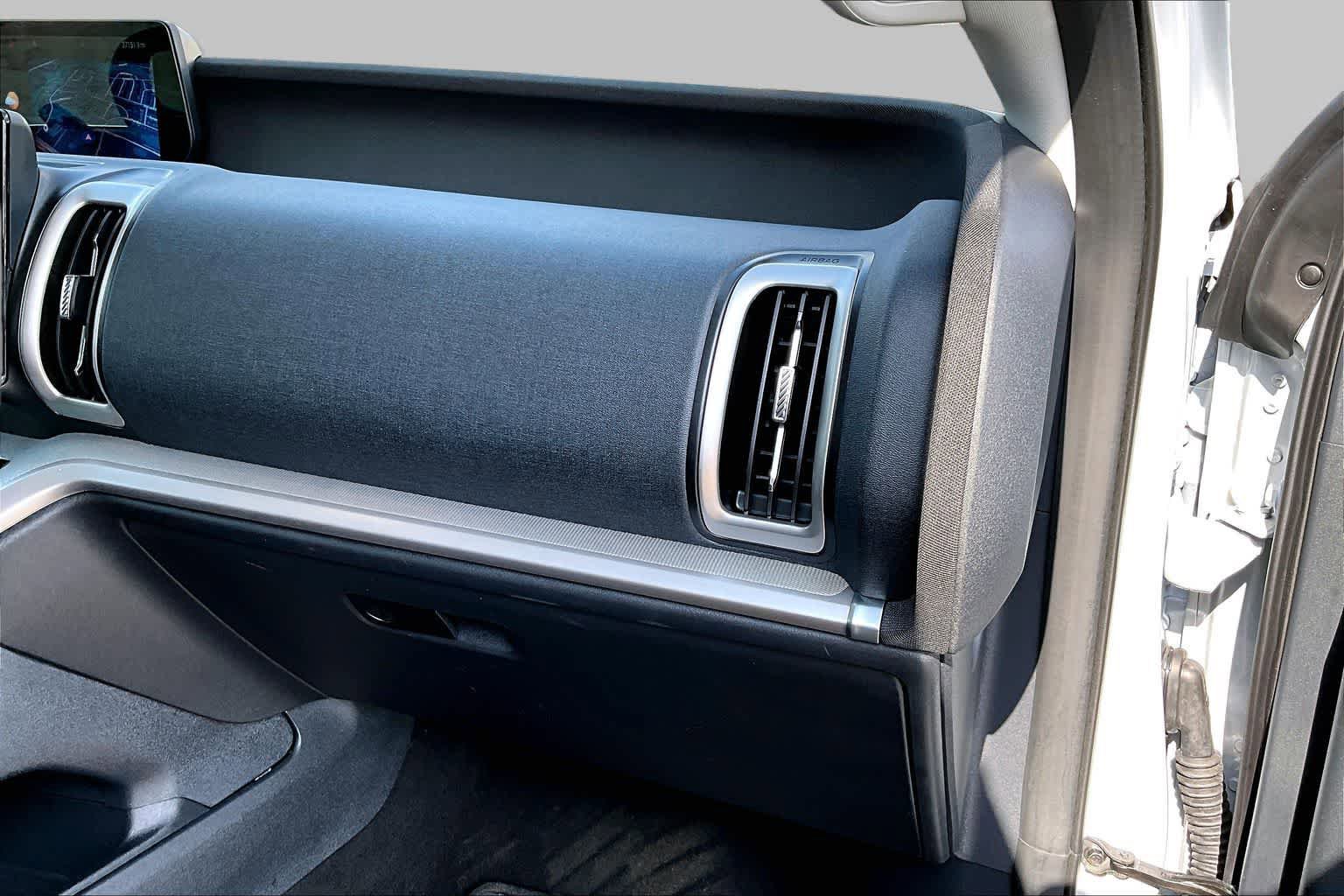 Certified 2025 Ford Expedition Active RWD image 19
