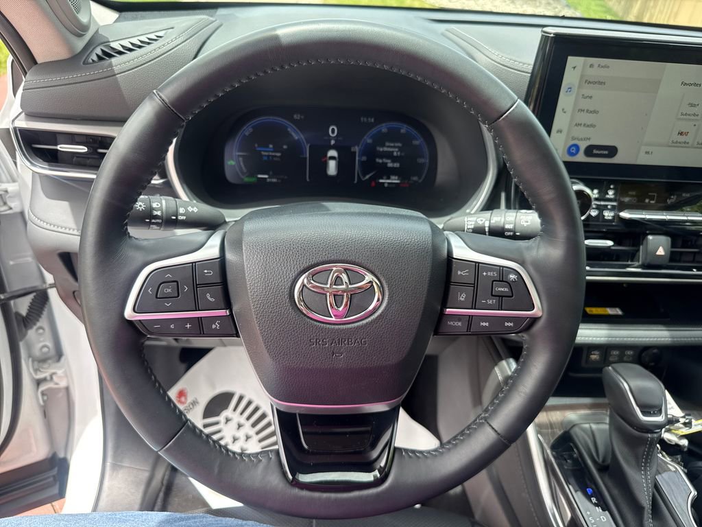 Used 2023 Toyota Highlander Limited AWD/4WD image 14