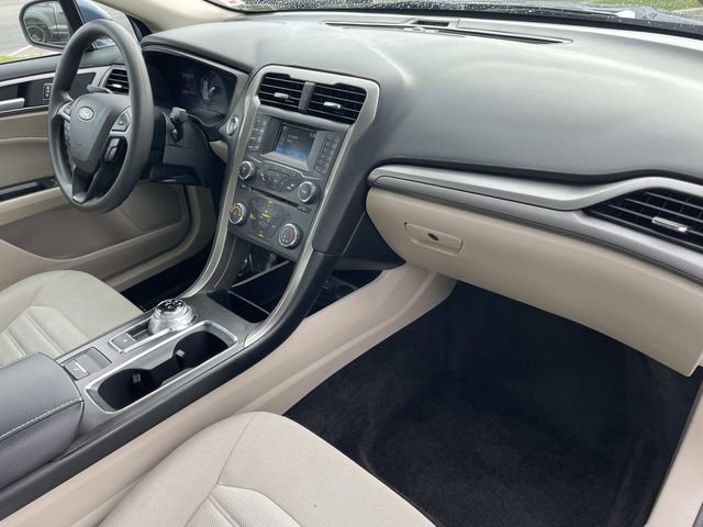 Certified 2018 Ford Fusion SE FWD image 36