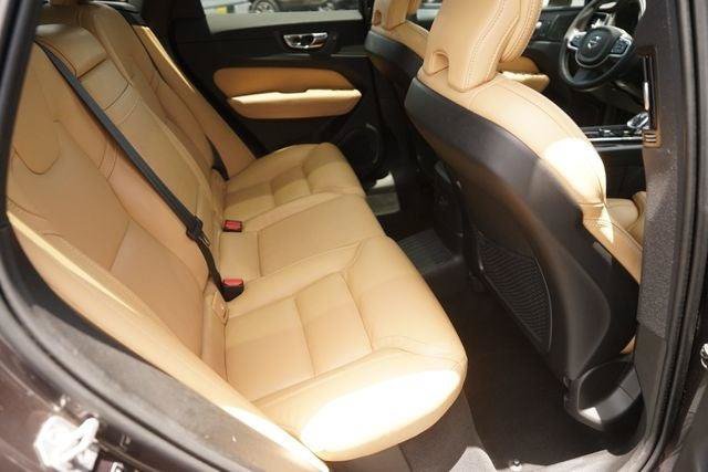 Used 2022 Volvo XC60 T8 Inscription w/ Advanced Package AWD/4WD image 16