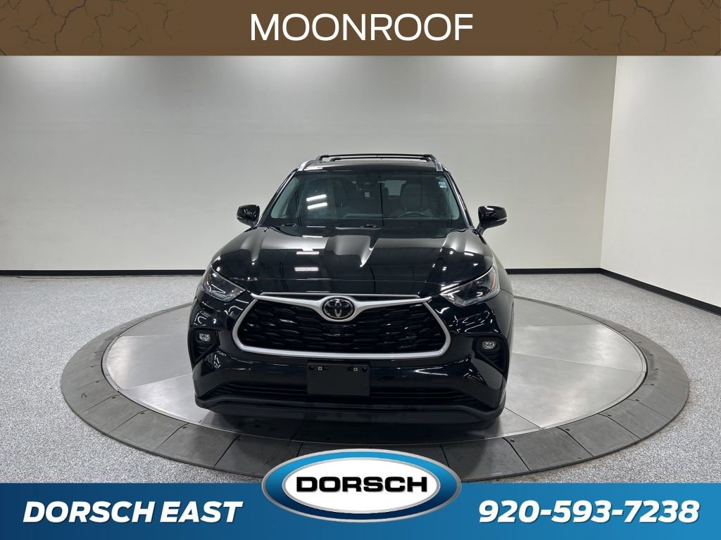 Used 2021 Toyota Highlander XLE AWD/4WD image 8