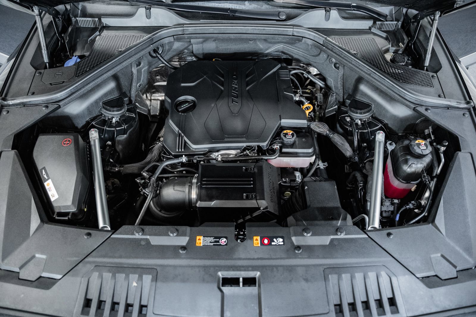 Used 2025 Genesis GV80 2.5T Prestige image 23