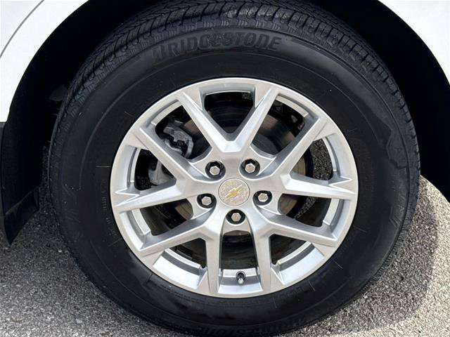 Used 2024 Chevrolet Equinox LT AWD/4WD image 9