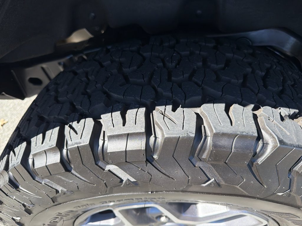 Certified 2025 Ford Bronco Badlands AWD/4WD image 30
