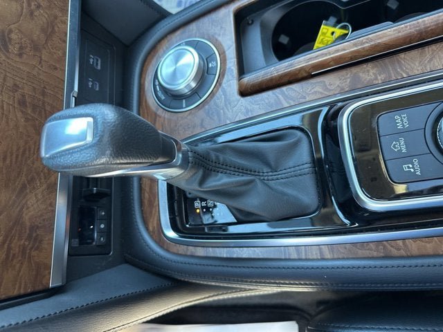 Used 2024 Nissan Armada SL AWD/4WD image 16