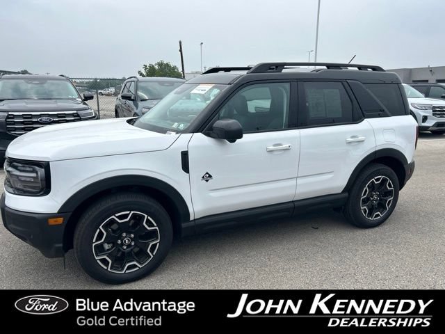 Certified 2025 Ford Bronco Sport Outer Banks w/ Outer Banks Tech Package+ AWD/4WD image 2