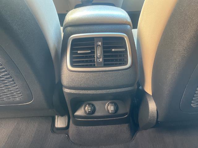 Used 2018 Kia Sorento AWD image 14
