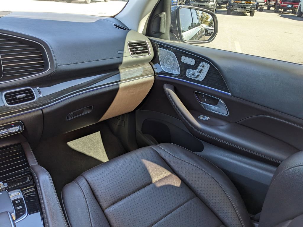 Used 2020 Mercedes-Benz GLS 450 4MATIC image 21