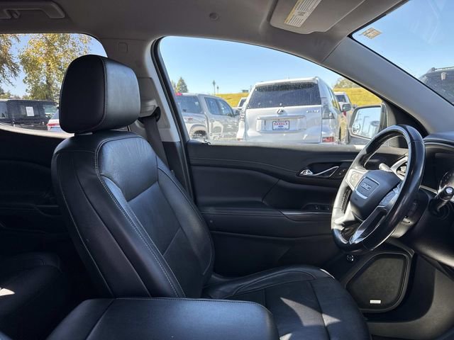 Used 2020 GMC Acadia SLT w/ Driver Alert Package II image 11