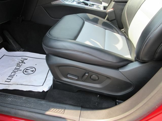 Certified 2024 Ford Explorer XLT w/ Equipment Group 202A AWD/4WD image 27
