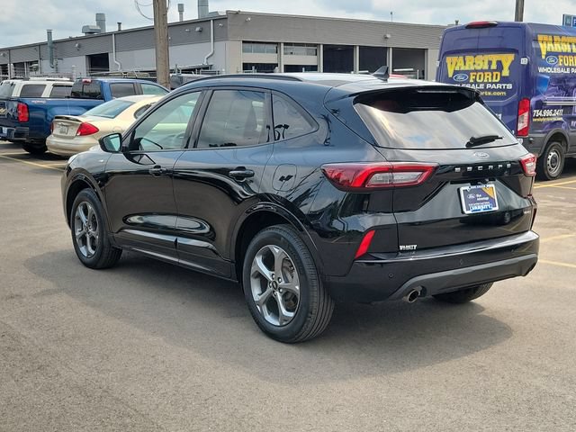 Certified 2024 Ford Escape ST-Line w/ Tech Pack #1 AWD/4WD image 3