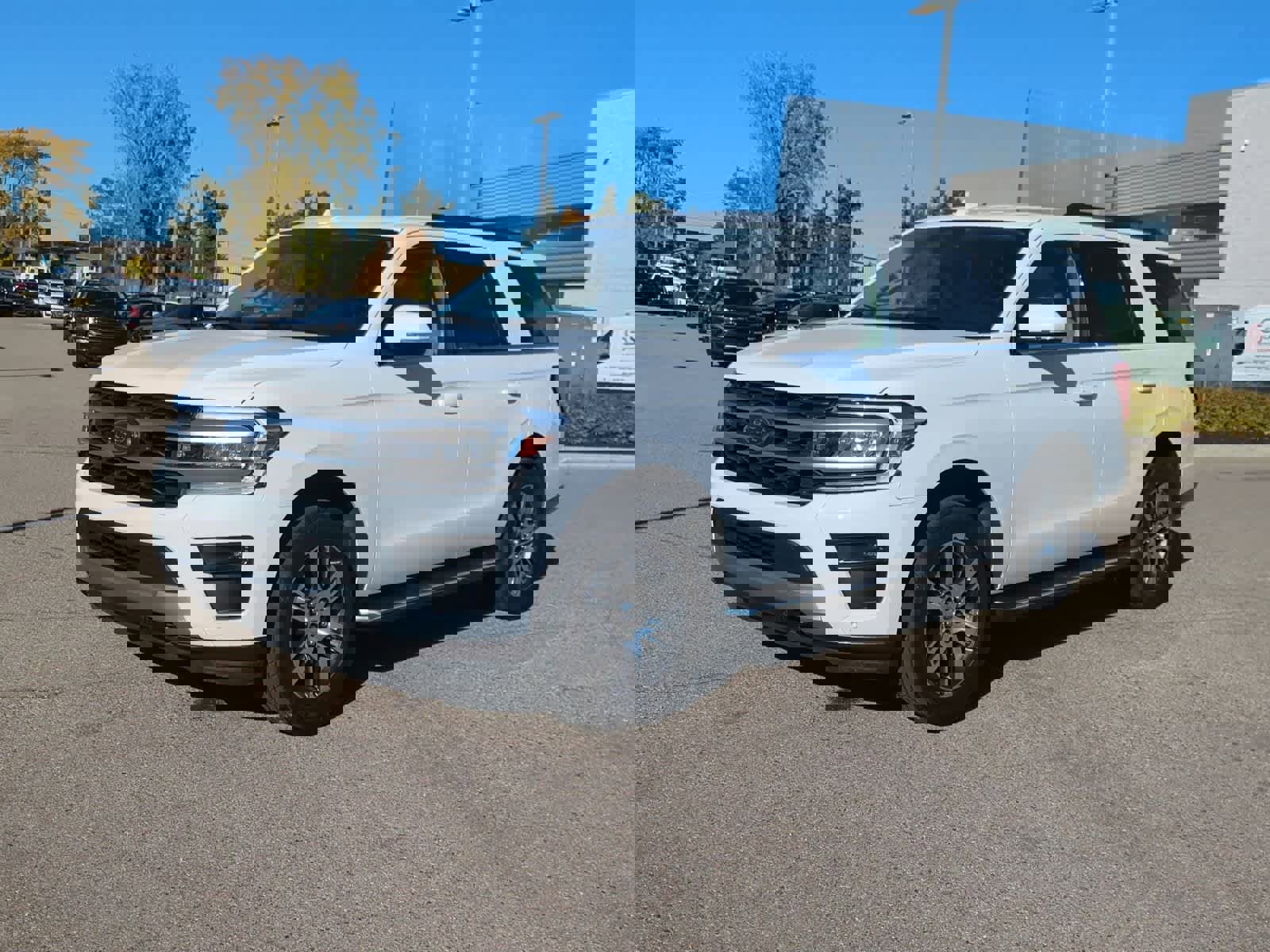 Certified 2022 Ford Expedition XLT image 4