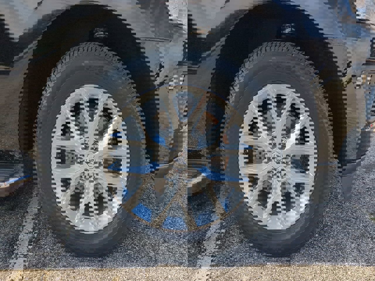 Certified 2021 Ford Expedition XLT image 9