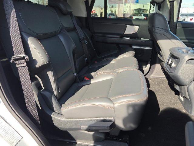 Certified 2025 Ford Expedition Active AWD/4WD image 9