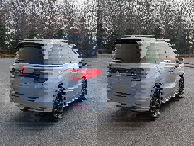 Used 2024 Honda Odyssey Sport image 5