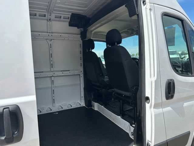 Used 2025 RAM ProMaster 2500 w/ Convenience Group FWD image 10