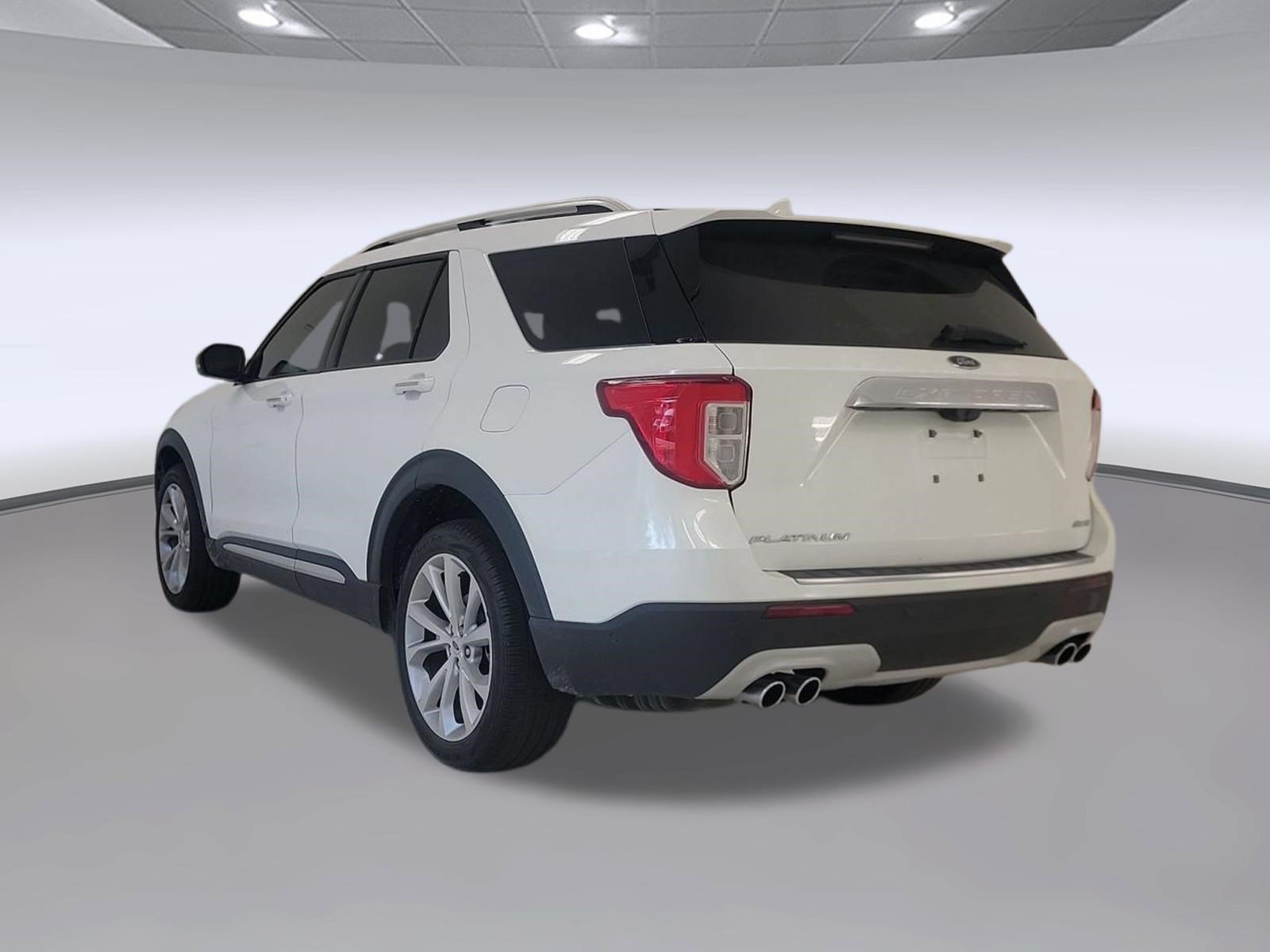 Certified 2022 Ford Explorer Platinum w/ Equipment Group 601A AWD/4WD image 3