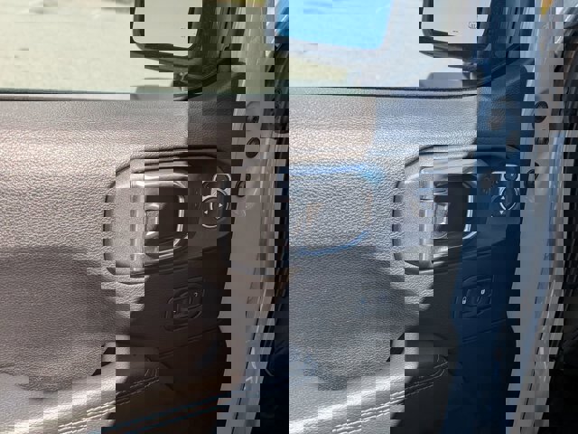 Used 2023 Jeep Wrangler Rubicon w/ Safety Group image 14