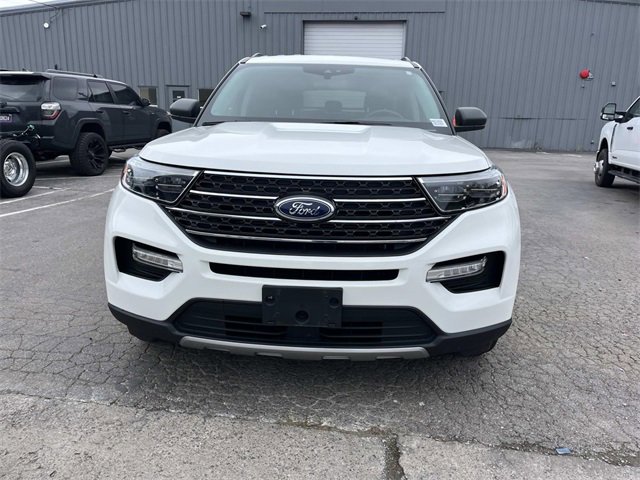 Certified 2022 Ford Explorer XLT w/ Equipment Group 202A image 8