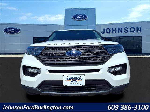 Certified 2022 Ford Explorer XLT w/ Equipment Group 202A image 2