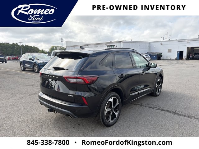 Certified 2023 Ford Escape ST-Line Select w/ Tech Pack #2 AWD/4WD image 5