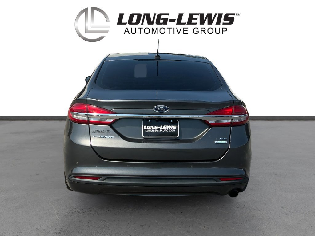Certified 2017 Ford Fusion SE w/ Fusion SE Technology Package FWD image 5
