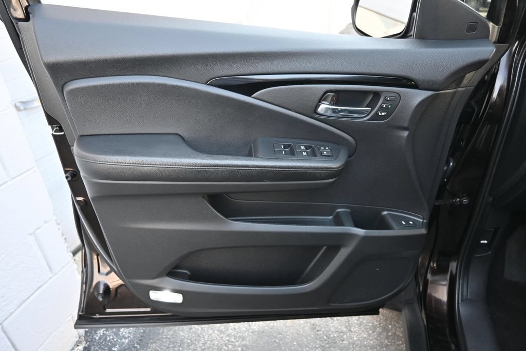 Used 2019 Honda Passport Touring image 19